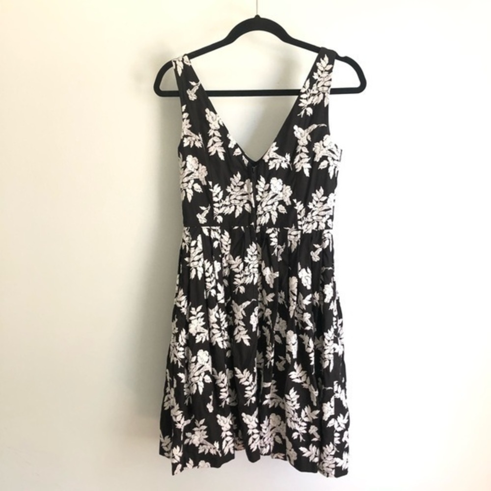 Betsey Johnson Black White Floral Cocktail Dress 4 - Picture 4 of 10